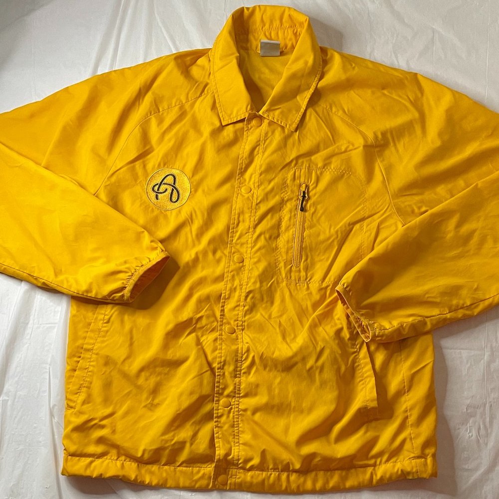 Nike Sportswear Men's Windbreaker Jacket Yellow Hooded Wind Jacket Medium